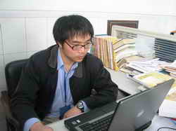 雄姿英發(fā)正當(dāng)時——記瀘州市首批名師、瀘州高中語文高級教師周渝